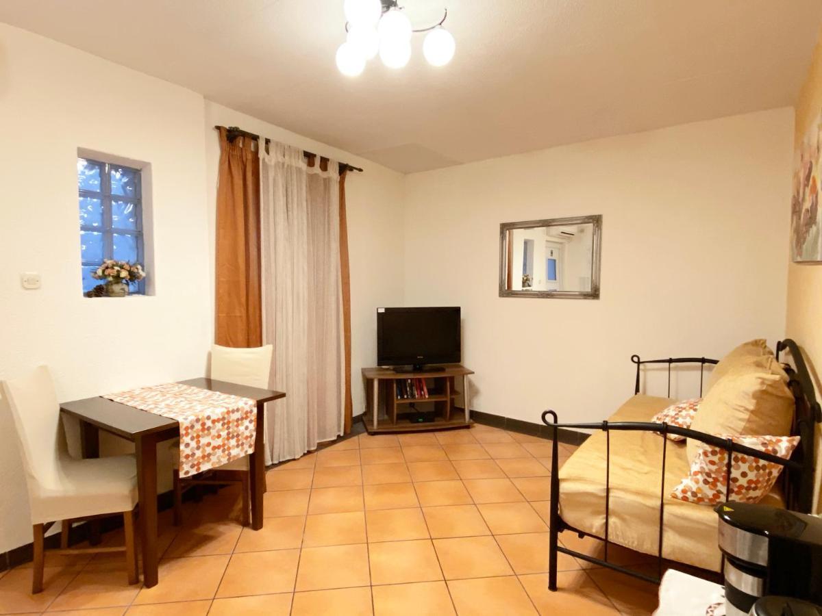 Apt Lavender On Nincevica St- 1 Bedroom Apt 5 Min To The Old Town Of ספליט מראה חיצוני תמונה
