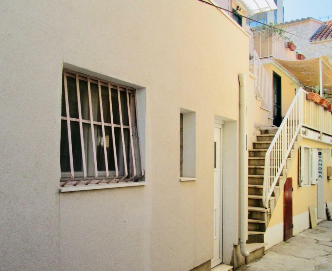 Apt Lavender On Nincevica St- 1 Bedroom Apt 5 Min To The Old Town Of ספליט מראה חיצוני תמונה